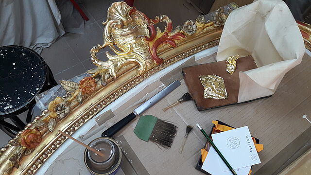 Atelier de dorure Arbore : visite guidée et démonstrations de pose de feuille d'or
