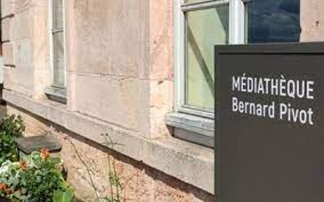 La route d'un document : visite de la médiathèque